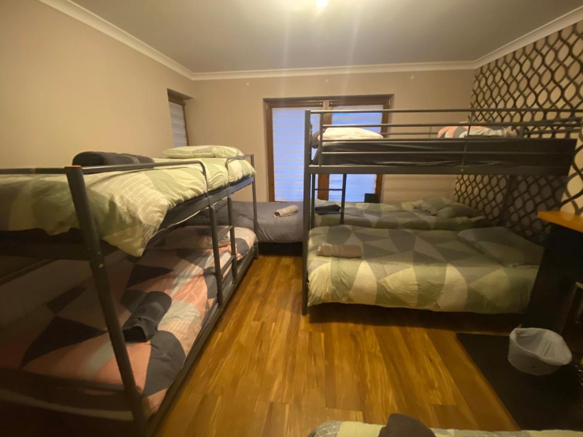 Dublin Airport Big Rooms With Bathroom Outside Room - Kitchen Only 7 Days Reservation エクステリア 写真