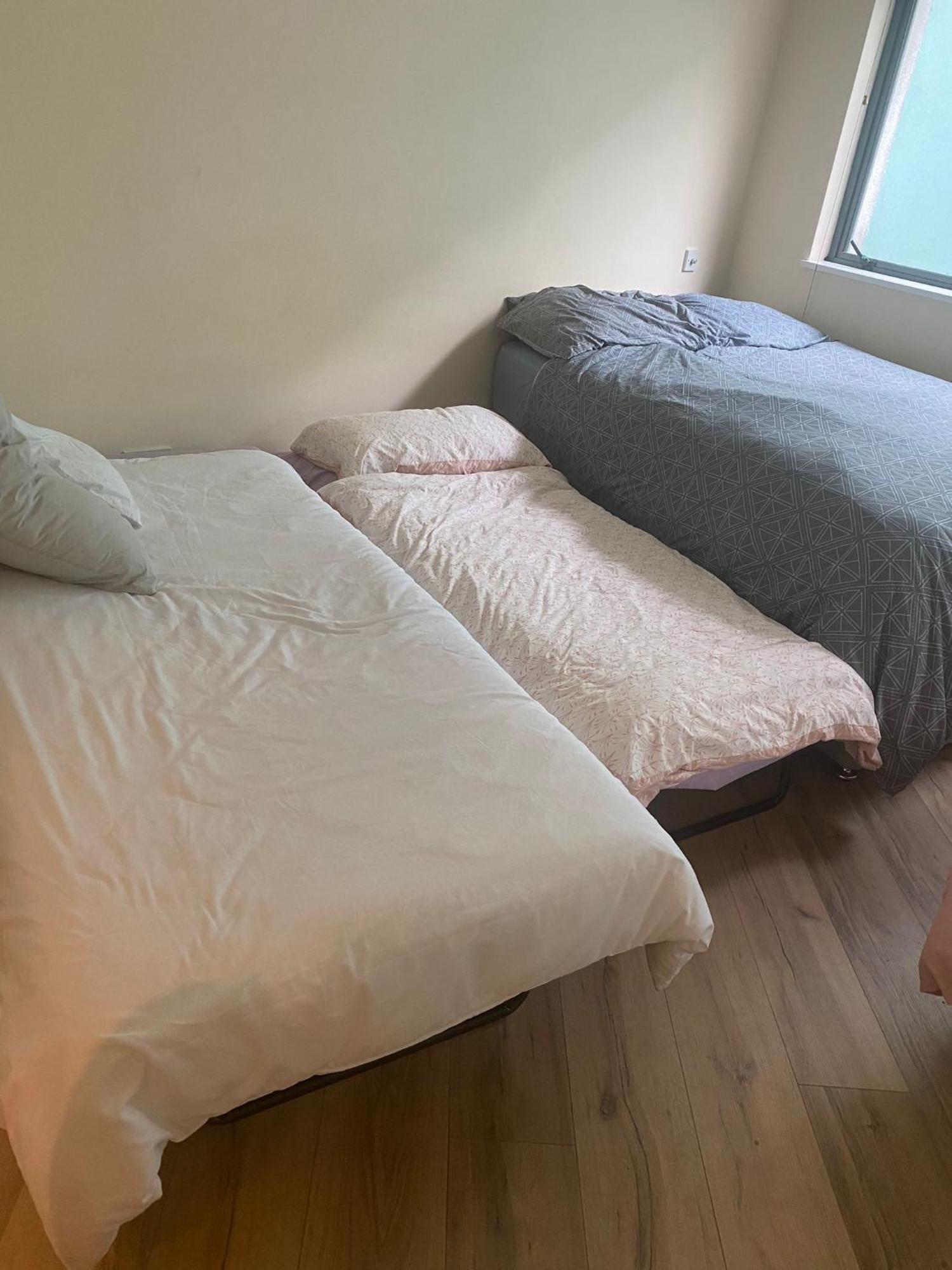Dublin Airport Big Rooms With Bathroom Outside Room - Kitchen Only 7 Days Reservation エクステリア 写真