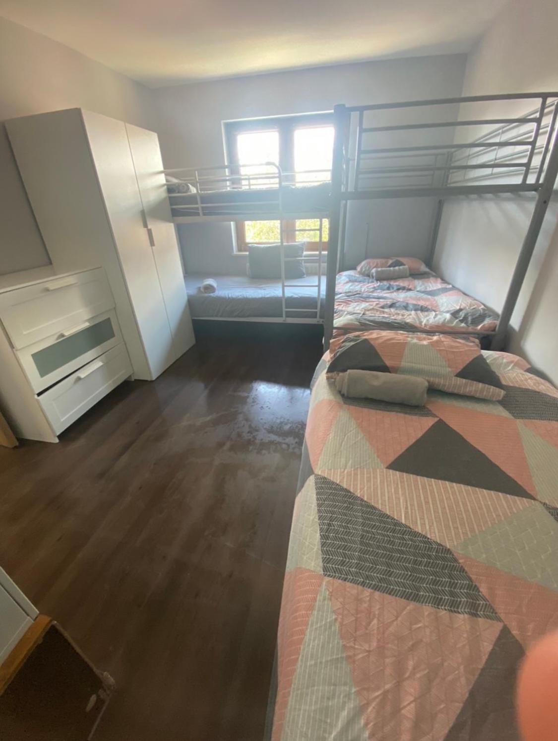 Dublin Airport Big Rooms With Bathroom Outside Room - Kitchen Only 7 Days Reservation エクステリア 写真